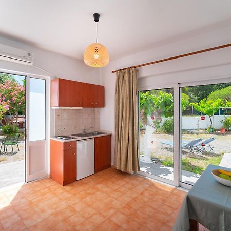 Tselios Apartments & Studios Kiotari Chambre photo