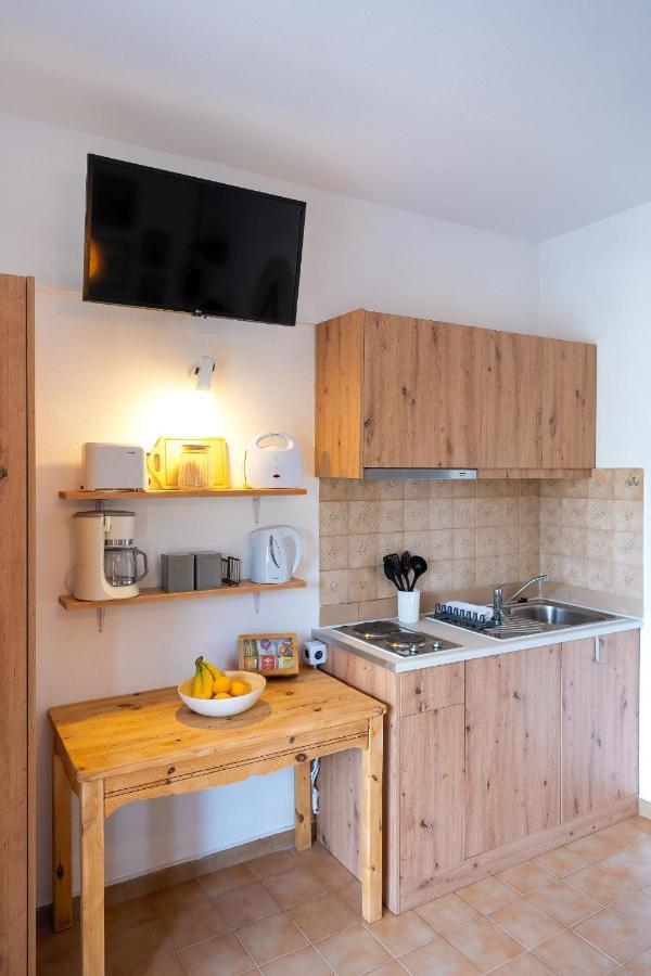 Tselios Apartments & Studios Kiotari Extérieur photo