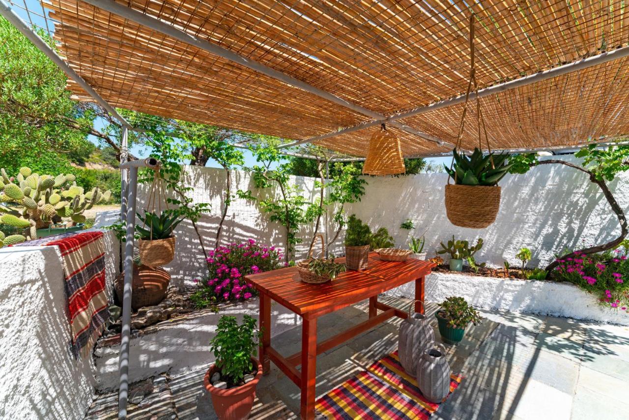 Tselios Apartments & Studios Kiotari Extérieur photo